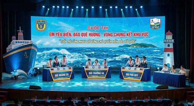 Khi t&igrave;nh y&ecirc;u biển đảo được thắp l&ecirc;n từ những s&acirc;n chơi tuổi học tr&ograve;- Ảnh 2.