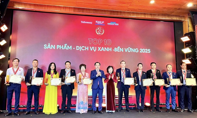 Gạo Hapro thượng hạng ST25 được vinh danh 
Top 10 sản phẩm &ndash; Dịch vụ xanh &ndash; Bền vững 2025
 &ldquo;Chương tr&igrave;nh tin d&ugrave;ng Việt Nam 2025&rdquo;
- Ảnh 2.