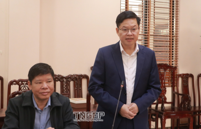 Đồng ch&iacute; Đinh Quang Tuy&ecirc;n, Ph&oacute; B&iacute; thư Tỉnh ủy, Chủ tịch Ủy ban MTTQ Việt Nam ghi nhận v&agrave; đ&aacute;nh gi&aacute; cao vai tr&ograve; của Ủy ban Đo&agrave;n kết C&ocirc;ng gi&aacute;o tỉnh.