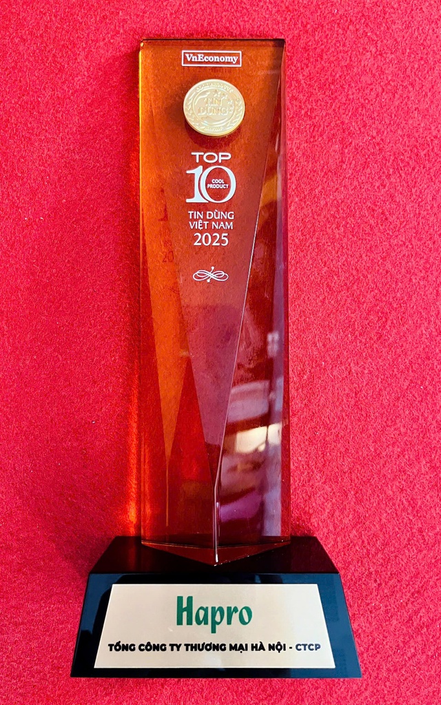 Gạo Hapro thượng hạng ST25 được vinh danh 
Top 10 sản phẩm &ndash; Dịch vụ xanh &ndash; Bền vững 2025
 &ldquo;Chương tr&igrave;nh tin d&ugrave;ng Việt Nam 2025&rdquo;
- Ảnh 4.