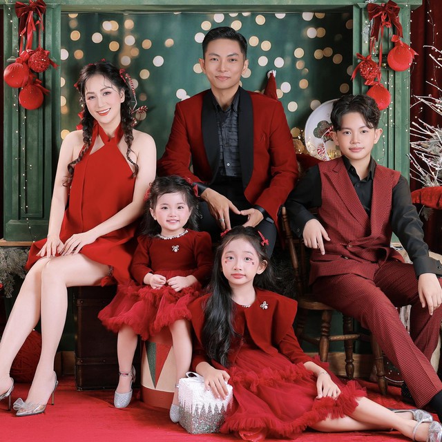 Nhan sắc nữ nghệ sĩ là viện trưởng, cưới chồng học trò kém 11 tuổi, sở hữu nhà trăm tỷ ở TP.HCM- Ảnh 6. Nhan sắc nữ nghệ sĩ là viện trưởng, cưới chồng học trò kém 11 tuổi, sở hữu nhà trăm tỷ ở TP.HCM- Ảnh 6.