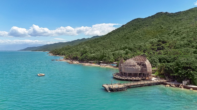 Tập đo&agrave;n "thầu" nội thất cho loạt kh&aacute;ch sạn 5 sao bất ngờ khai trương showroom ho&agrave;nh tr&aacute;ng tại địa điểm hot nhất TP.HCM- Ảnh 1.