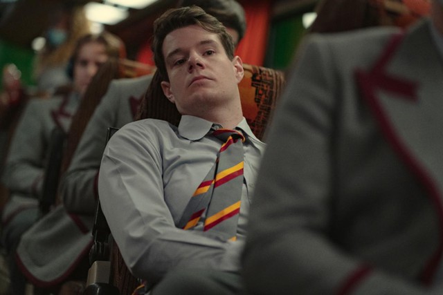 Xem phim Sex Education lần thứ 5, t&ocirc;i hốt hoảng nhận ra l&yacute; do con trai m&igrave;nh lầm đường, ngay h&ocirc;m sau liền đề nghị ly h&ocirc;n chồng- Ảnh 1.