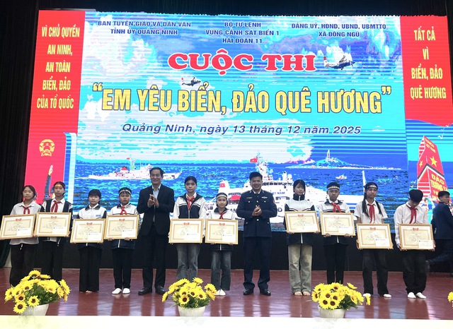 Hải đo&agrave;n 11 Cảnh s&aacute;t biển nhiều hoạt động s&ocirc;i nổi ch&agrave;o mừng kỷ niệm 81 năm Ng&agrave;y th&agrave;nh lập Qu&acirc;n đội Nh&acirc;n d&acirc;n Việt Nam- Ảnh 1.