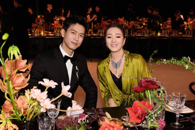 Củng Lợi 60 tuổi trông vẫn như bạn gái Lý Hiện, cam thường bóc trần sự thật khác- Ảnh 3. Củng Lợi 60 tuổi trông vẫn như bạn gái Lý Hiện, cam thường bóc trần sự thật khác- Ảnh 3.