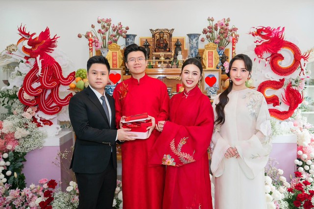 Hai nàng dâu nhà họ Phan: Mỗi người một phong cách, khí chất hào môn tỏa sáng vì quá tinh tế- Ảnh 1.