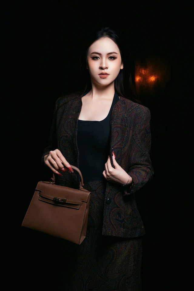 Người mẫu Nguyễn Thảo Nguyên: sinh viên xuất sắc Đại học Thương Mại “hóa thân” thành nữ thần trên sàn diễn Hà Nội- Ảnh 4. Người mẫu Nguyễn Thảo Nguyên: sinh viên xuất sắc Đại học Thương Mại “hóa thân” thành nữ thần trên sàn diễn Hà Nội- Ảnh 4.