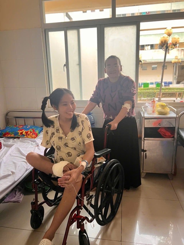 Kỳ Tích Y Học Việt Nam: Cấy Ghép Bàn Tay Đứt Lìa Lên Cẳng Chân Sản Phụ Mang Song Thai – Cuộc Chờ Đợi Nhân Văn Và Màn Tái Nối Chức Năng Vượt Qua Giới Hạn- Ảnh 1.