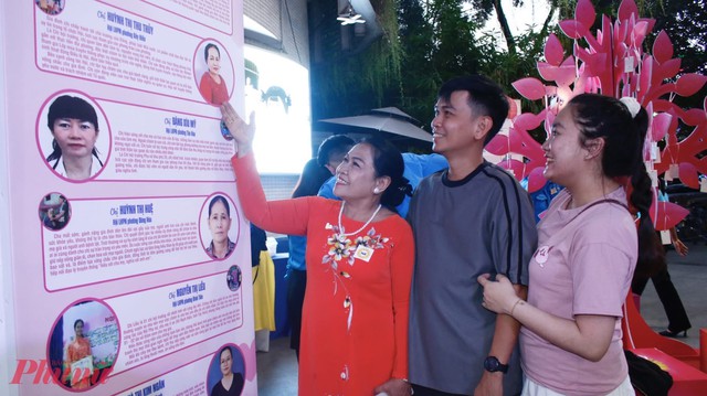 TP. Hồ Chí Minh Tuyên Dương 184 "Bông Hoa" Hiếu Thảo Năm 2025: Hành Trình 30 Năm Lan Tỏa Nghĩa Tình và Giá Trị Nhân Văn- Ảnh 6. TP. Hồ Chí Minh Tuyên Dương 184 "Bông Hoa" Hiếu Thảo Năm 2025: Hành Trình 30 Năm Lan Tỏa Nghĩa Tình và Giá Trị Nhân Văn- Ảnh 6.