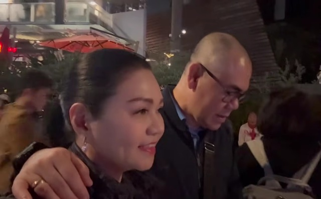 Nữ NSƯT l&agrave; con d&acirc;u Thanh Tuyền kỷ niệm ng&agrave;y cưới ở Hong Kong: "Mỗi ng&agrave;y t&ocirc;i ở một kh&aacute;ch sạn"

- Ảnh 3.