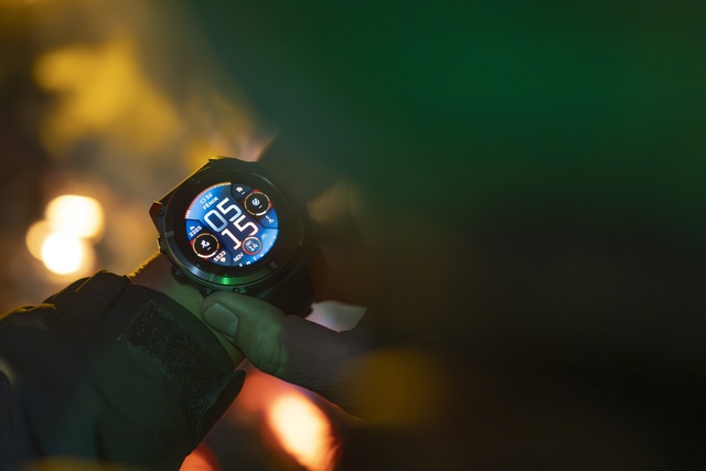 Garmin fēnix 8 MicroLED và hành trình chinh phục Ky Quan San: Khi chiếc đồng hồ trở thành "bản đồ sống" trên độ cao 3.046m- Ảnh 1.