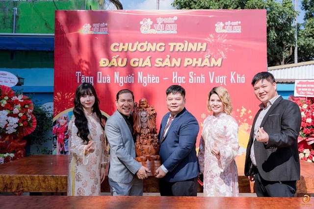 Khai trương Showroom Gỗ Qu&yacute; T&agrave;i Anh tại Th&agrave;nh phố Hải ph&ograve;ng- Ảnh 2.