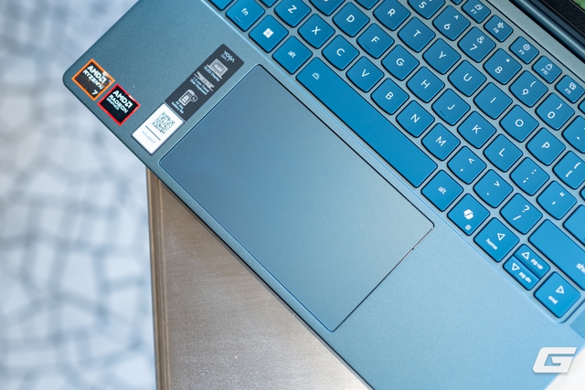 Trải nghiệm Lenovo Yoga Slim 7 Gen 10: Mỏng nhẹ, mạnh mẽ, &ldquo;đủ chuẩn&rdquo; AI PC cho d&acirc;n s&aacute;ng tạo, l&agrave;m việc- Ảnh 35.