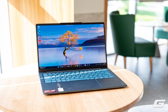 Trải nghiệm Lenovo Yoga Slim 7 Gen 10: Mỏng nhẹ, mạnh mẽ, &ldquo;đủ chuẩn&rdquo; AI PC cho d&acirc;n s&aacute;ng tạo, l&agrave;m việc- Ảnh 1.