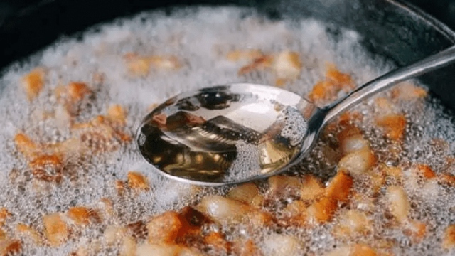 Người đ&agrave;n &ocirc;ng đột ngột qua đời v&igrave; đột quỵ: BS cảnh b&aacute;o 3 loại gia vị nhiều người th&iacute;ch nấu ăn l&agrave; thủ phạm g&acirc;y tắc nghẽn mạch m&aacute;u- Ảnh 4.