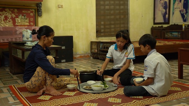 Nam MC 42 tuổi VTV quay mặt bật kh&oacute;c nức nở, kh&ocirc;ng dẫn nổi chương tr&igrave;nh- Ảnh 1.