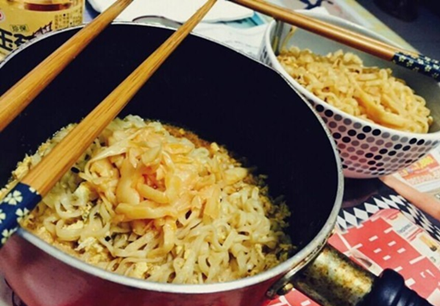 B&aacute;c sĩ cảnh b&aacute;o c&aacute;ch ăn m&igrave; khiến đường huyết tăng vọt, ngang với uống cả 1 chai nước ngọt- Ảnh 1.