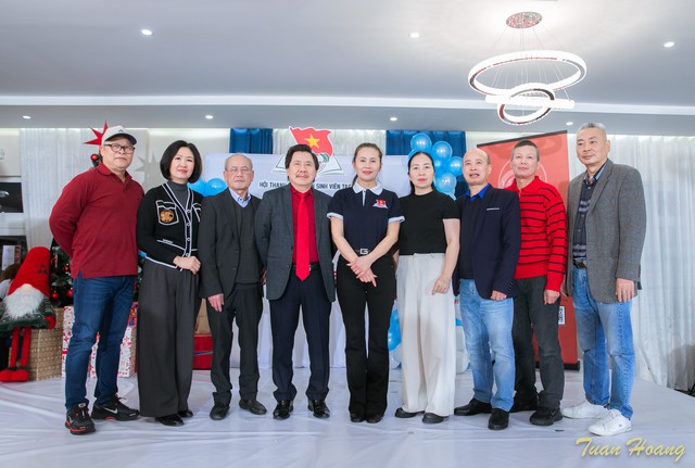 Tiếp nối ước mơ, gắn kết thế hệ trẻ người Việt tại Tachov- Ảnh 2.