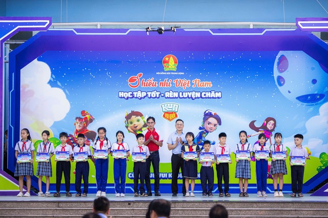 2.000 em thiếu nhi tham dự Ng&agrave;y hội "Thiếu nhi Việt Nam - Học tập tốt, R&egrave;n luyện chăm" tại tỉnh L&acirc;m Đồng- Ảnh 3.