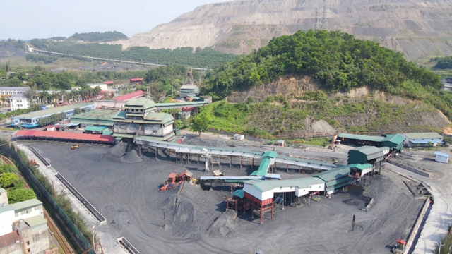 Bất chấp mu&ocirc;n v&agrave;n kh&oacute; khăn, doanh nghiệp hơn 40 năm tuổi tạo kỳ t&iacute;ch chưa từng c&oacute; trong lịch sử- Ảnh 1.