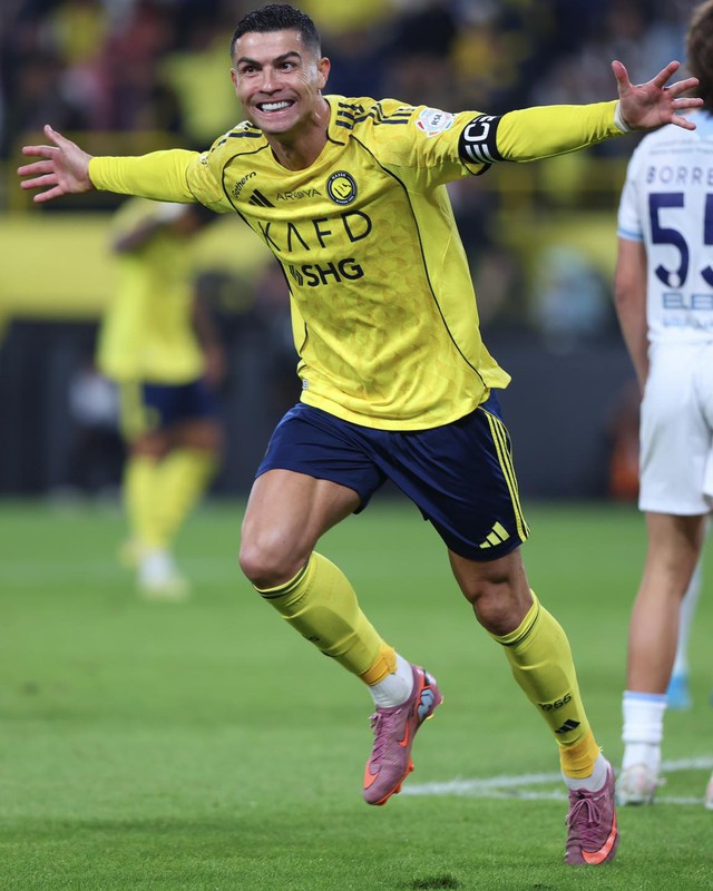 Ronaldo l&agrave; "cỗ m&aacute;y" bị thời gian l&atilde;ng qu&ecirc;n- Ảnh 2.