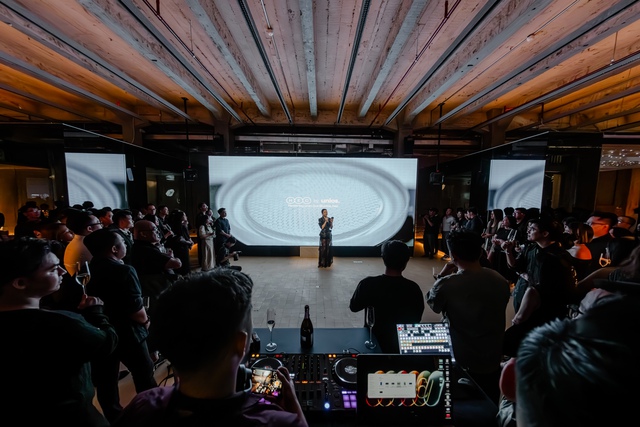 T&aacute;i sinh c&ocirc;ng tr&igrave;nh trăm năm tuổi bằng trải nghiệm &aacute;nh s&aacute;ng- Ảnh 3.