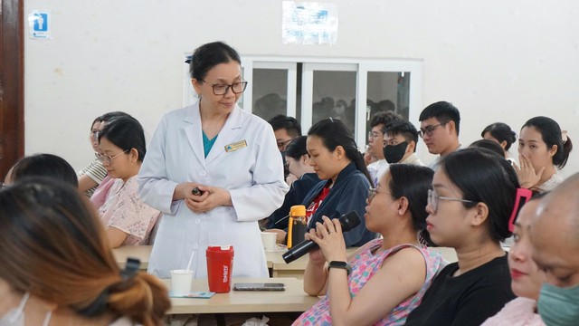 Lớp học tiền sản cuối năm 2025 tại Bệnh viện Phụ sản M&ecirc;K&ocirc;ng: Trang bị kiến thức &ndash; Lan tỏa y&ecirc;u thương, sẵn s&agrave;ng h&agrave;nh tr&igrave;nh l&agrave;m mẹ- Ảnh 1.