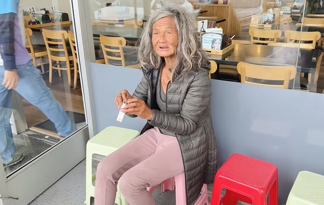 T&igrave;nh cảnh x&oacute;t xa của mỹ nh&acirc;n hải ngoại h&oacute;a đi&ecirc;n, đ&agrave;n em: "T&ocirc;i hết hồn hết v&iacute;a"- Ảnh 1.