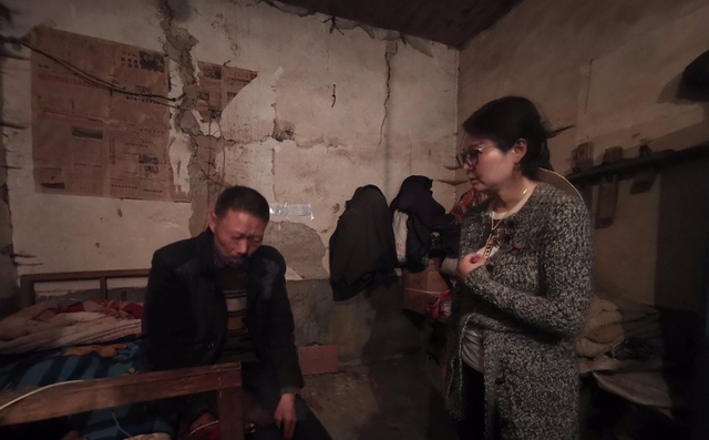 Con trai 14 tuổi bỏ nhà đi trong đêm vì 2 cái tát, người cha ân hận đến mức làm 1 điều suốt 24 năm- Ảnh 1. Con trai 14 tuổi bỏ nhà đi trong đêm vì 2 cái tát, người cha ân hận đến mức làm 1 điều suốt 24 năm- Ảnh 1.