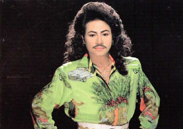 Danh ca lập dị có 9 con, 27 cháu: U80 vẫn đeo kim cương đầy người- Ảnh 3. Danh ca lập dị có 9 con, 27 cháu: U80 vẫn đeo kim cương đầy người- Ảnh 3.