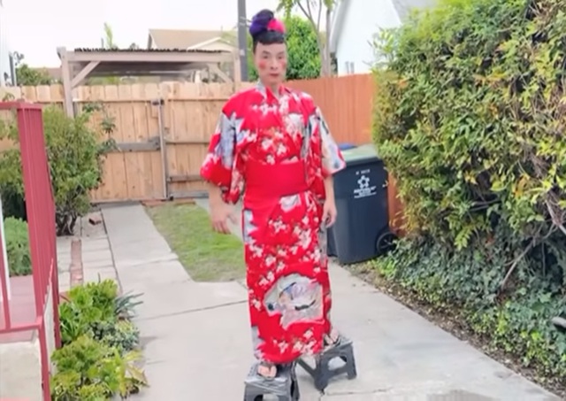 Ngỡ ngàng trước diện mạo bố ruột bé Xuân Mai ở tuổi ngoài 60- Ảnh 2. Ngỡ ngàng trước diện mạo bố ruột bé Xuân Mai ở tuổi ngoài 60- Ảnh 2.