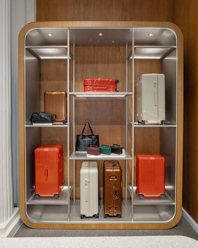 "Terracotta & Clay" - Rimowa tr&igrave;nh l&agrave;ng bộ sưu tập cho m&ugrave;a lễ hội đa sắc- Ảnh 1.