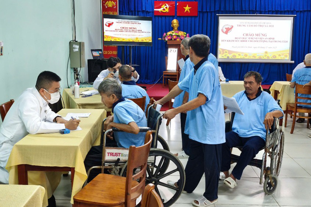 Nhìn lại 10 dấu ấn nổi bật của ngành y tế Tp. Hồ Chí Minh năm 2025: Bước chuyển mình của một siêu đô thị y tế- Ảnh 5. Nhìn lại 10 dấu ấn nổi bật của ngành y tế Tp. Hồ Chí Minh năm 2025: Bước chuyển mình của một siêu đô thị y tế- Ảnh 5.