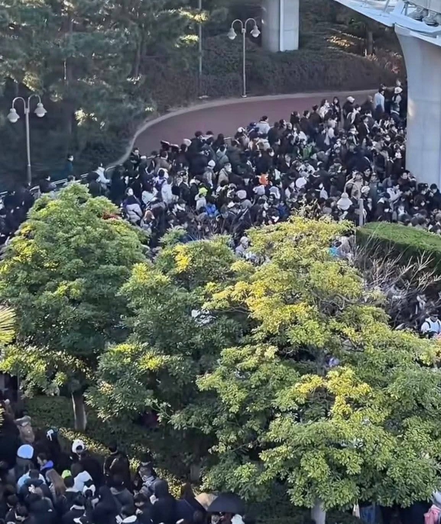 1 điểm du lịch nổi tiếng thất thủ trước biển người ng&agrave;y cuối năm 2025- Ảnh 4.