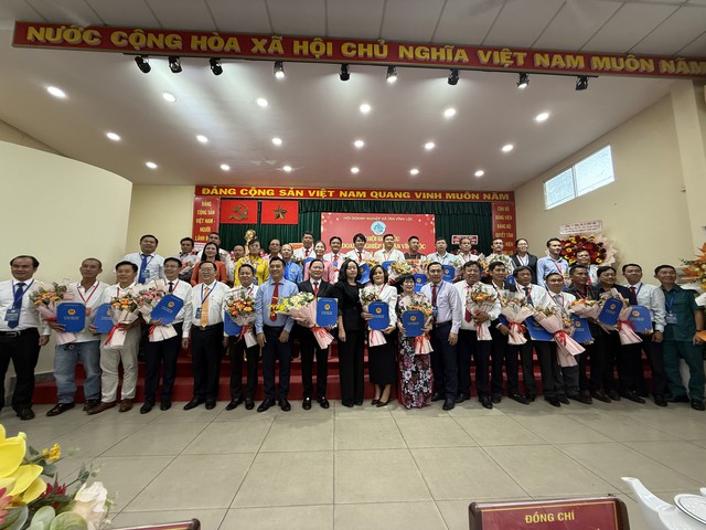 Tân Vĩnh Lộc khởi sắc: Đại hội đại biểu Hội Doanh nghiệp xã lần thứ I – Dấu ấn của tinh thần đồng hành và đổi mới- Ảnh 6. Tân Vĩnh Lộc khởi sắc: Đại hội đại biểu Hội Doanh nghiệp xã lần thứ I – Dấu ấn của tinh thần đồng hành và đổi mới- Ảnh 6.