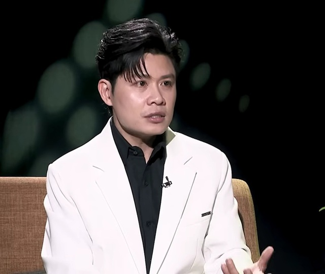 Nguyễn Văn Chung: "Không được mời đến các giải thưởng nữa, tôi cũng buồn"- Ảnh 1. Nguyễn Văn Chung: "Không được mời đến các giải thưởng nữa, tôi cũng buồn"- Ảnh 1.