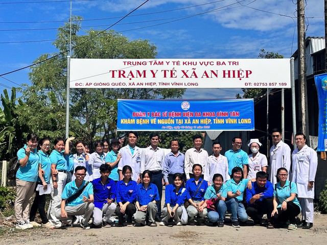 Đoàn Y bác sỹ BV Bình Tân.