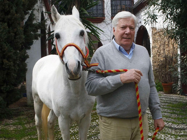 C&uacute; lừa đau của giới t&agrave;i phiệt: Người thừa kế Herm&egrave;s bị c&ocirc; lập, t&agrave;i sản &acirc;m thầm mất sạch trong 26 năm- Ảnh 2.