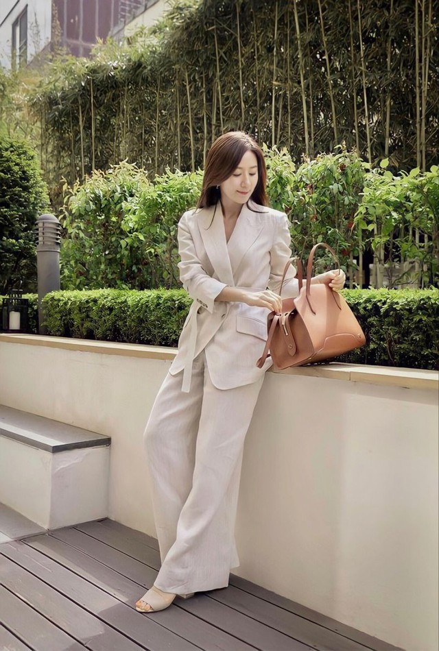 Bước sang tuổi 40: 4 khoản tiền bắt buộc phải có nếu không muốn "khủng hoảng tuổi trung niên"- Ảnh 1.