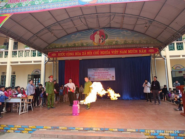 Xã Sín Chéng tăng tốc để hoàn thành tiêu chí quốc phòng an ninh trong năm 2025- Ảnh 2.