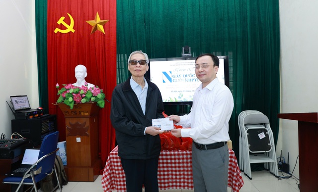 Chi hội người mù liên phường Thanh Xuân kỷ niệm 33 năm Ngày Quốc tế Người khuyết tật- Ảnh 2. Chi hội người mù liên phường Thanh Xuân kỷ niệm 33 năm Ngày Quốc tế Người khuyết tật- Ảnh 2.