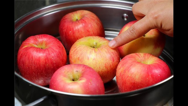 Đừng ăn táo sống nữa! Táo hấp với một thứ vừa bơm collagen vừa giảm mỡ bụng, người già lẫn trẻ nhỏ đều mê- Ảnh 2. Đừng ăn táo sống nữa! Táo hấp với một thứ vừa bơm collagen vừa giảm mỡ bụng, người già lẫn trẻ nhỏ đều mê- Ảnh 2.