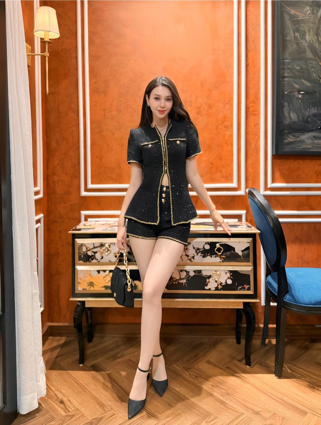 Cô gái công khai nắm tay, tình tứ với Huỳnh Anh đang viral là ai?- Ảnh 9.