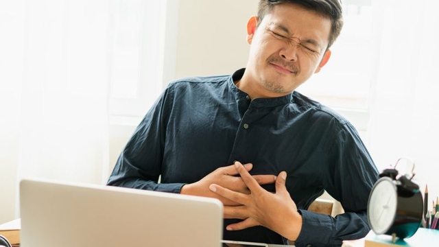 Một huấn luyện vi&ecirc;n thể h&igrave;nh bị ung thư phổi d&ugrave; chăm tập thể dục mỗi ng&agrave;y: H&oacute;a ra c&aacute;c th&oacute;i quen của anh l&agrave; thứ khiến khối u ph&aacute;t triển dữ dội- Ảnh 3.