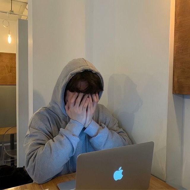 5 kiểu đồng nghiệp ám ảnh- Ảnh 2. 5 kiểu đồng nghiệp ám ảnh- Ảnh 2.