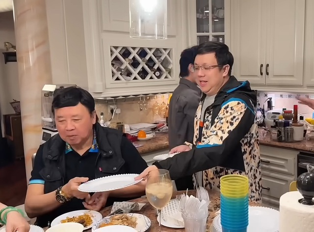 Nam NSƯT gia tộc lẫy lừng miền Nam mở tiệc tại Mỹ, ch&aacute;u từ Việt Nam bay qua- Ảnh 2.