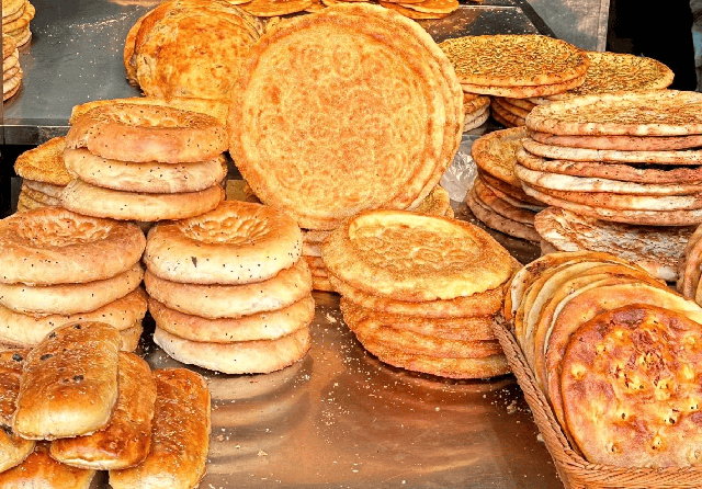 Đến Thổ Lỗ Phồn mà chưa ăn 6 món này thì coi như chưa đến: Ngon quên lối về, chỉ nhìn ảnh thôi đã "sôi sục" bao tử!- Ảnh 2.