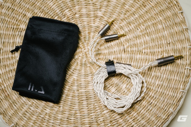 Đ&aacute;nh gi&aacute; tai nghe chụp đầu HarmonicDyne Romantic: Đem sự "trữ t&igrave;nh" v&agrave;o &acirc;m nhạc- Ảnh 3.