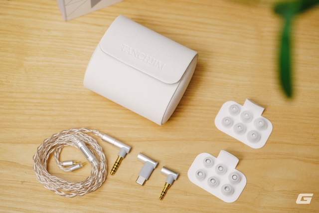 Đánh giá Tanchjim x Effect Audio Force: Cặp tai nghe kỳ lạ với 2 màng Dynamic và thiết kế "đeo chặt nhưng vẫn hở"- Ảnh 4. Đánh giá Tanchjim x Effect Audio Force: Cặp tai nghe kỳ lạ với 2 màng Dynamic và thiết kế "đeo chặt nhưng vẫn hở"- Ảnh 4.