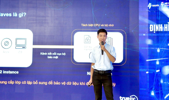 Ông Nguyễn Trung Kiên chia sẻ các năng lực bảo mật của hạ tầng AWS. Ông Nguyễn Trung Kiên chia sẻ các năng lực bảo mật của hạ tầng AWS.